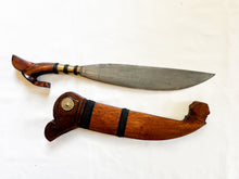 Load image into Gallery viewer, Native Barong · 13¼″ Blade &amp; Medallion Scabbard | 0019
