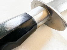 Load image into Gallery viewer, Native Ginunting · Sculpted Black Hilt &amp; Scabbard | 0022
